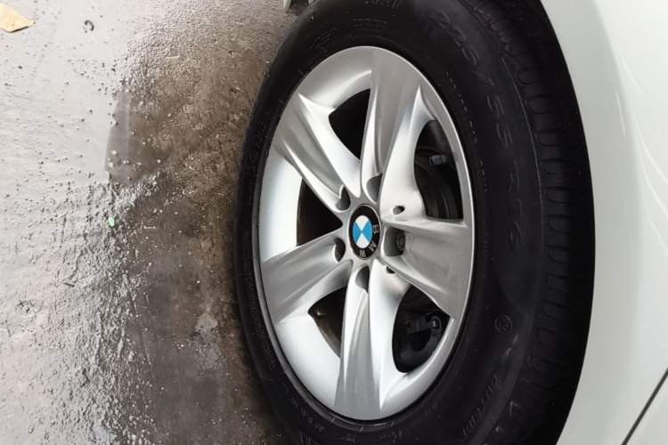 Used BMW 3 Series 2016 316Li Fashion Model Right Rear Wheel Hub