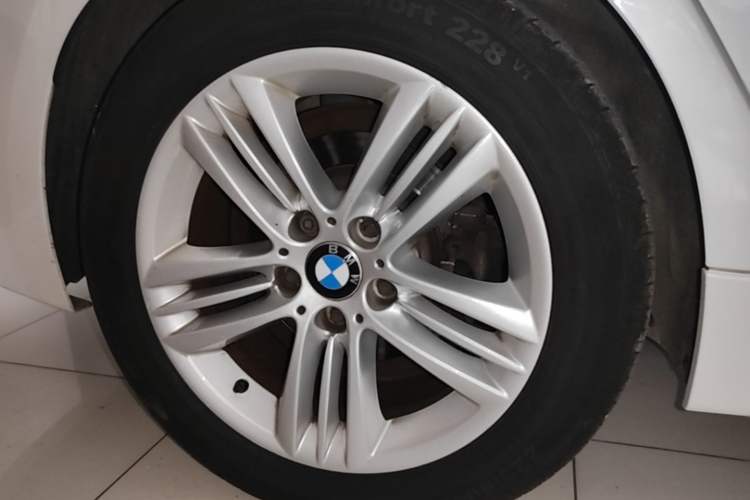 Used BMW 3 Series 2016 320Li Ambition Model Right Rear Wheel Hub