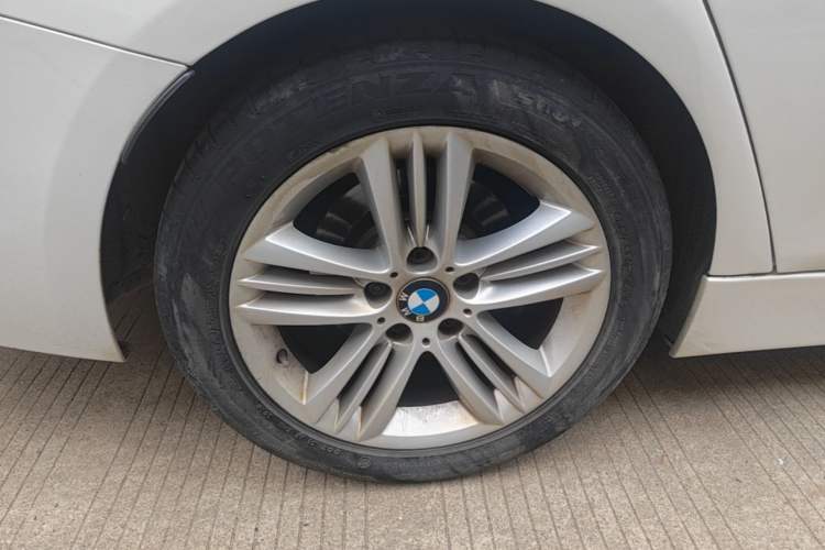 Used BMW 3 Series 2016 320Li Ambition Model Right Rear Wheel Hub