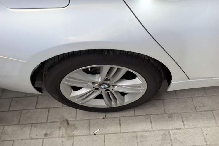 Used BMW 3 Series 2016 320Li Fashion Model Right Rear Wheel Hub