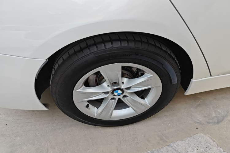 Used BMW 3 Series 2016 316Li Fashion Model Right Rear Wheel Hub