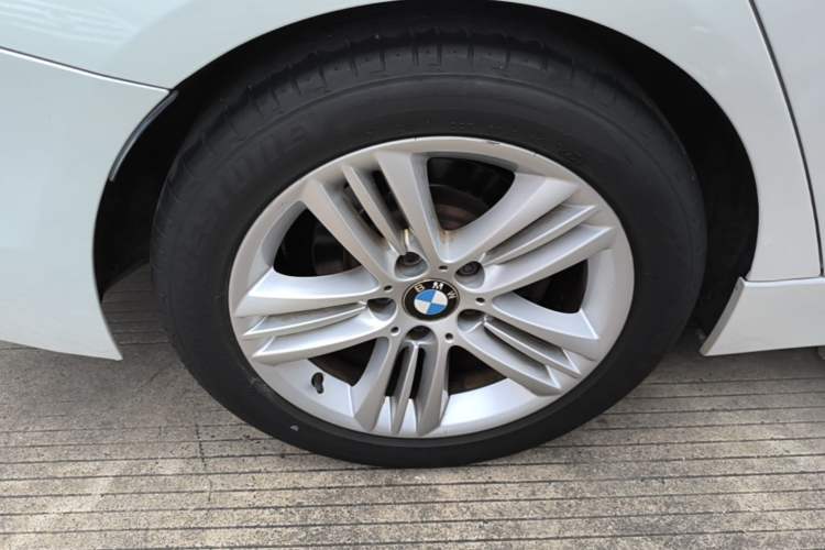 Used BMW 3 Series 2016 320i Fashion Model Right Rear Wheel Hub