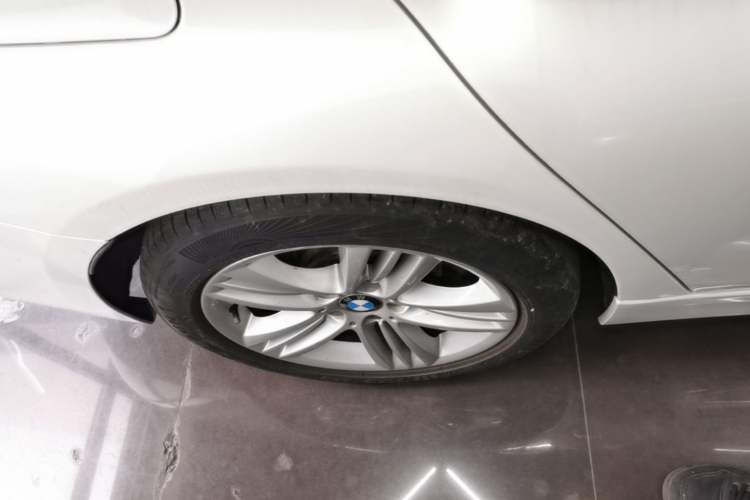 Used BMW 3 Series 2016 320Li Fashion Model Right Rear Wheel Hub