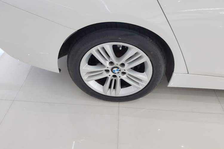 Used BMW 3 Series 2016 320Li Ambition Model Right Rear Wheel Hub