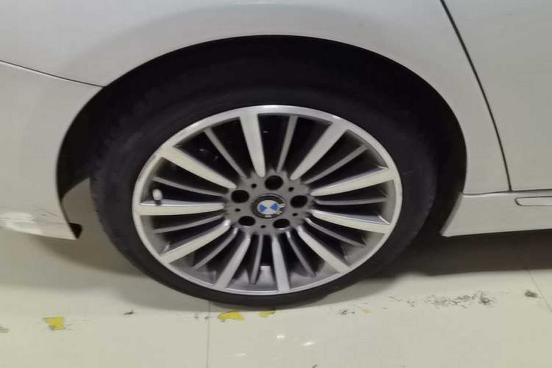 Used BMW 3 Series 2016 328Li xDrive Luxury Design Package Right Rear Wheel Hub