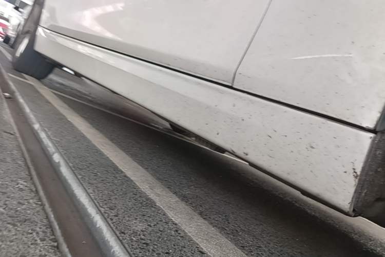 Used BMW 3 Series 2016 320Li Fashion Model Right Side Sill