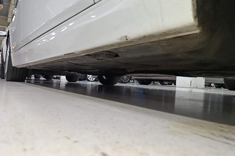 Used BMW 3 Series 2016 320Li Fashion Model Right Side Sill