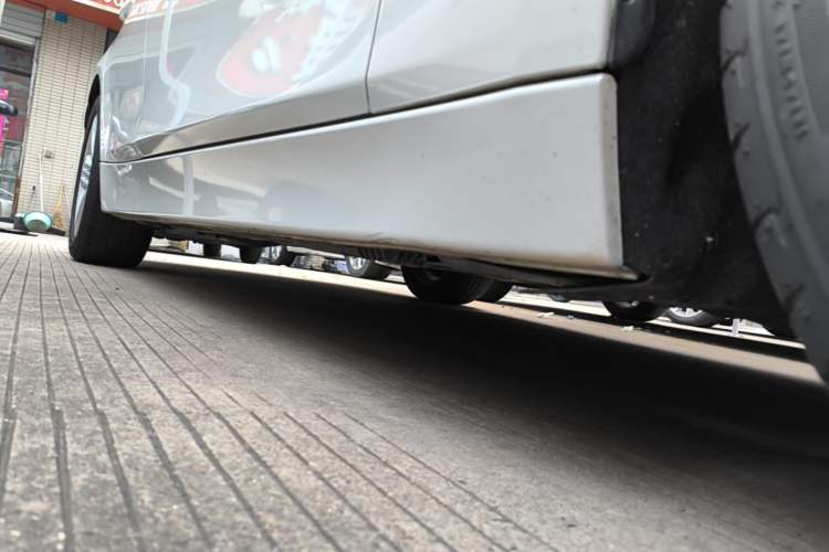 Used BMW 3 Series 2016 320i Fashion Model Right Side Sill