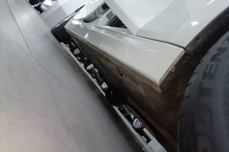 Used BMW 3 Series 2016 320Li Fashion Model Right Side Sill