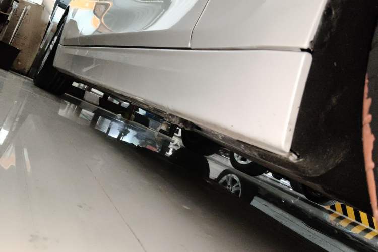 Used BMW 3 Series 2016 320Li Ambition Model Right Side Sill