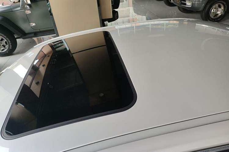 Used BMW 3 Series 2016 320Li Ambition Model Roof