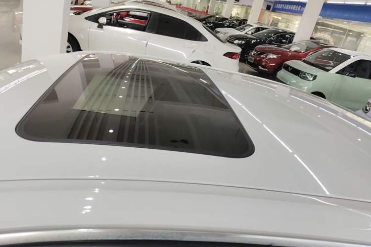 Used BMW 3 Series 2016 320Li Ambition Model Roof