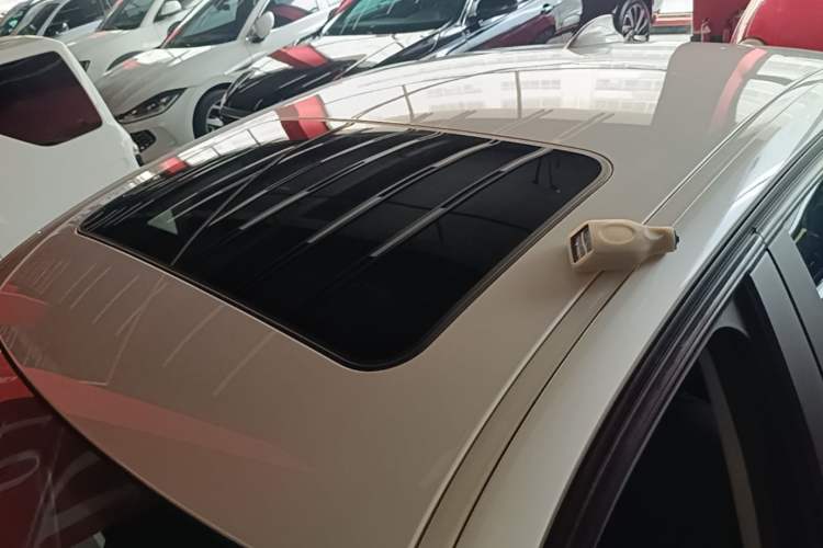 Used BMW 3 Series 2016 320i Fashion Model Roof