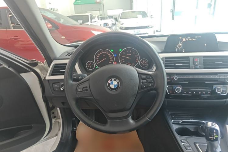 Used BMW 3 Series 2016 320Li Fashion Model Steering Wheel