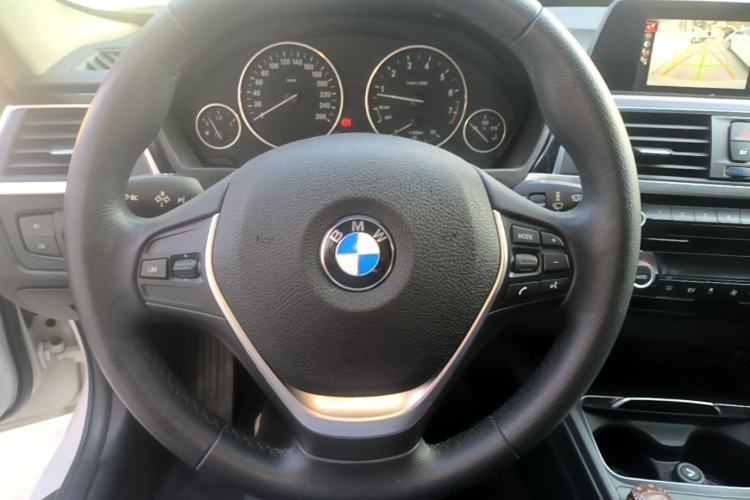 Used BMW 3 Series 2016 320Li Fashion Model Steering Wheel
