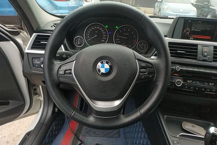 Used BMW 3 Series 2016 316i Fashion Model Steering Wheel