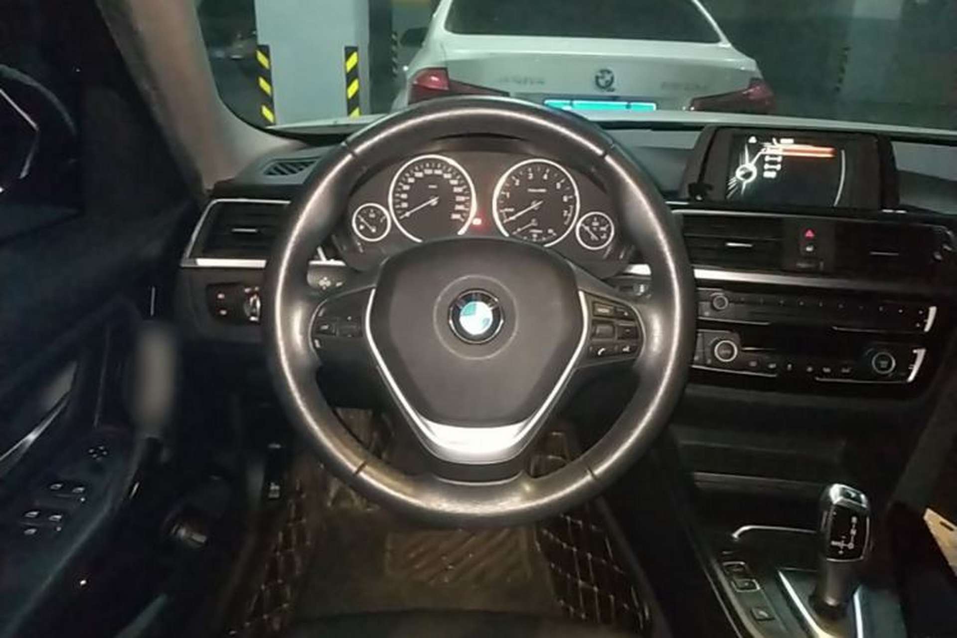 Used BMW 3 Series 2016 320Li Ambition Model Steering Wheel