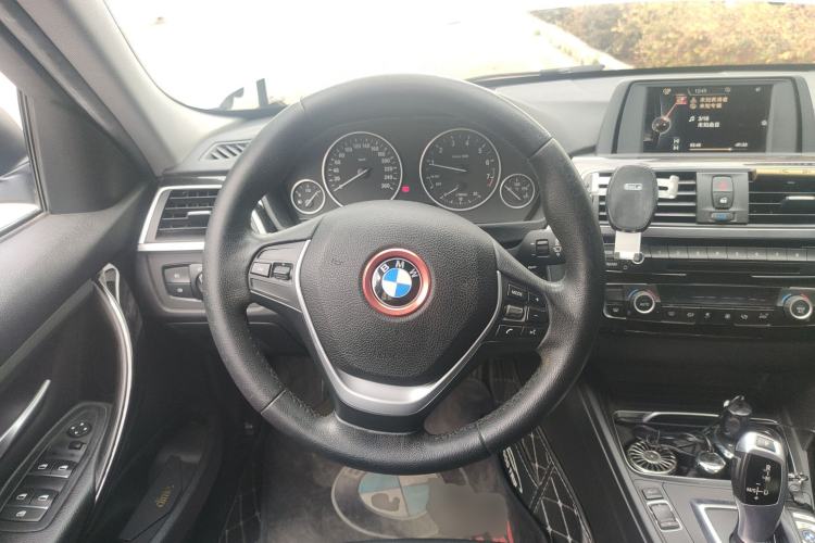 Used BMW 3 Series 2016 316Li Fashion Model Steering Wheel