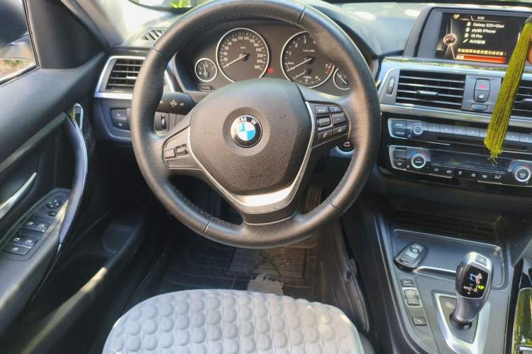 Used BMW 3 Series 2016 320Li Ambition Model Steering Wheel
