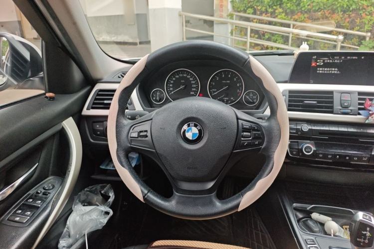 Used BMW 3 Series 2016 320Li Fashion Model Steering Wheel