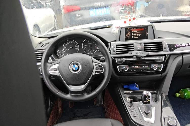 Used BMW 3 Series 2016 316i Fashion Model Steering Wheel