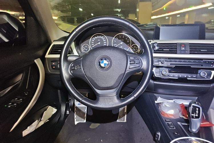 Used BMW 3 Series 2016 320Li Ambition Model Steering Wheel
