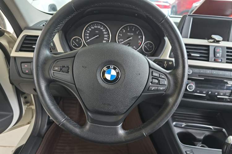 Used BMW 3 Series 2016 320Li Ambition Model Steering Wheel
