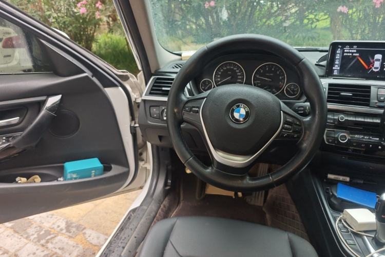 Used BMW 3 Series 2016 316Li Fashion Model Steering Wheel