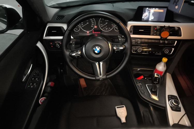 Used BMW 3 Series 2016 320i Fashion Model Steering Wheel