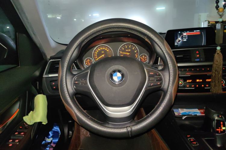 Used BMW 3 Series 2016 320Li Fashion Model Steering Wheel