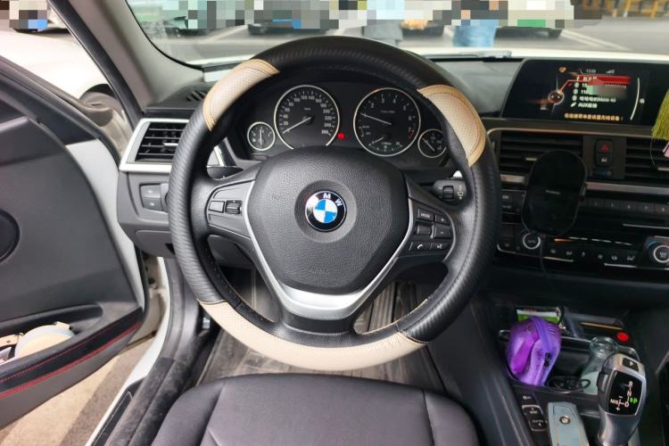 Used BMW 3 Series 2016 320i Fashion Model Steering Wheel