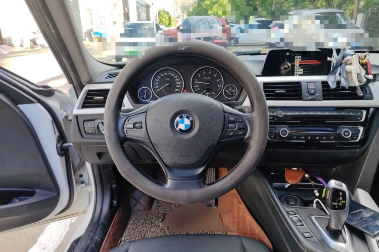 Used BMW 3 Series 2016 320i Fashion Model Steering Wheel