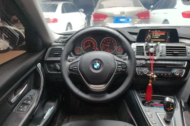 Used BMW 3 Series 2016 320Li Fashion Model Steering Wheel
