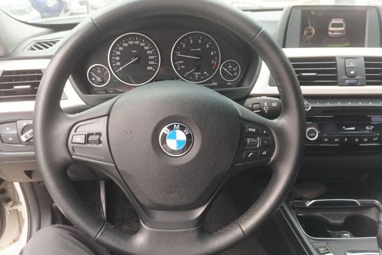 Used BMW 3 Series 2016 320Li Fashion Model Steering Wheel