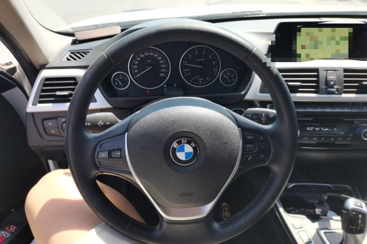 Used BMW 3 Series 2016 320Li Fashion Model Steering Wheel