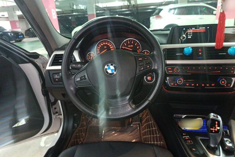 Used BMW 3 Series 2016 320Li Ambition Model Steering Wheel