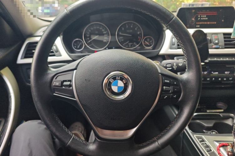 Used BMW 3 Series 2016 320i Fashion Model Steering Wheel