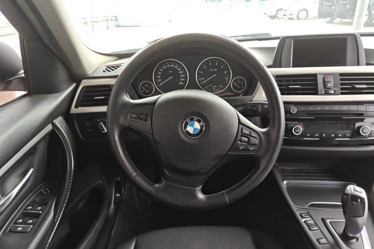 Used BMW 3 Series 2016 320Li Ambition Model Steering Wheel