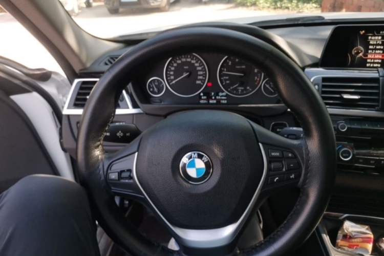 Used BMW 3 Series 2016 320Li Fashion Model Steering Wheel