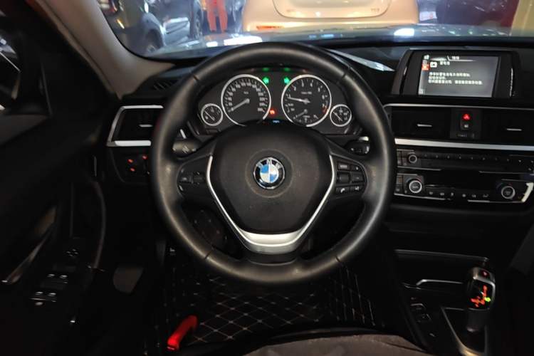 Used BMW 3 Series 2016 316Li Fashion Model Steering Wheel