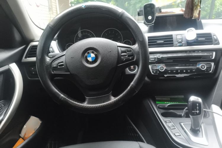 Used BMW 3 Series 2016 320Li Fashion Model Steering Wheel