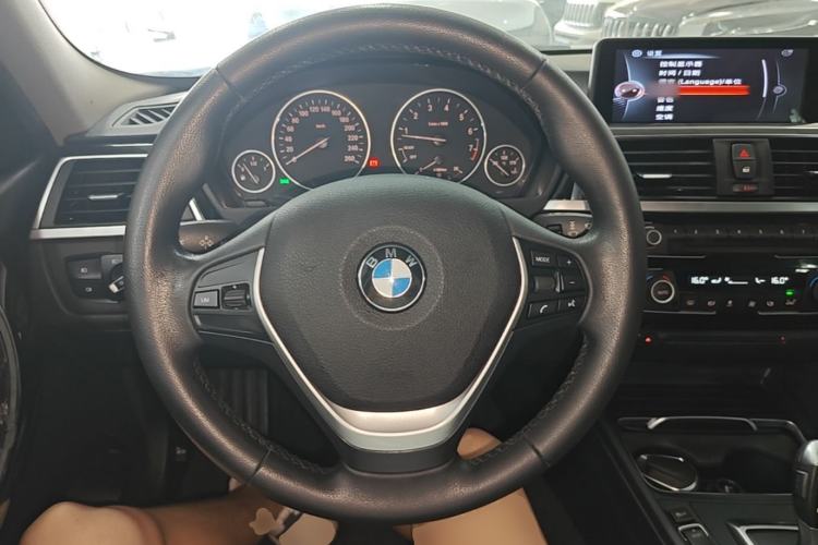 Used BMW 3 Series 2016 316Li Fashion Model Steering Wheel