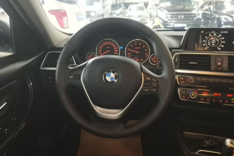 Used BMW 3 Series 2016 316i Fashion Model Steering Wheel