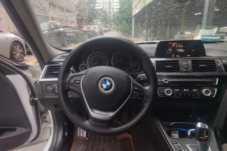 Used BMW 3 Series 2016 320Li Ambition Model Steering Wheel