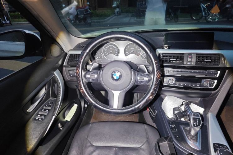 Used BMW 3 Series 2016 328Li Fashion Model Steering Wheel