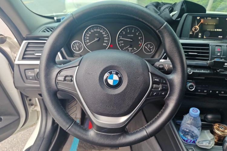 Used BMW 3 Series 2016 316Li Fashion Model Steering Wheel