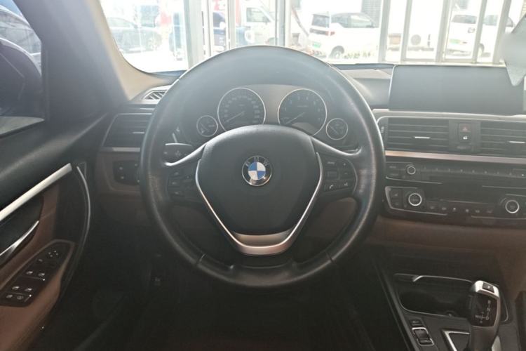 Used BMW 3 Series 2016 320Li Luxury Design Package Steering Wheel