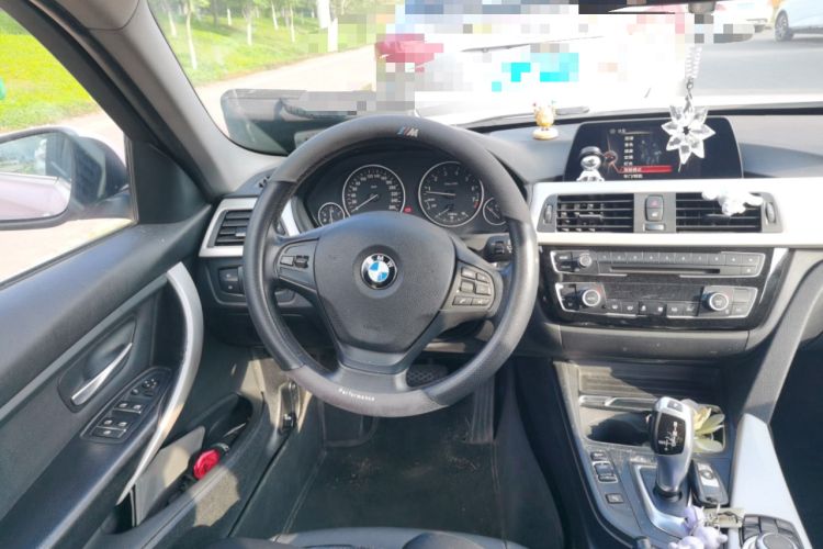 Used BMW 3 Series 2016 320Li Fashion Model Steering Wheel