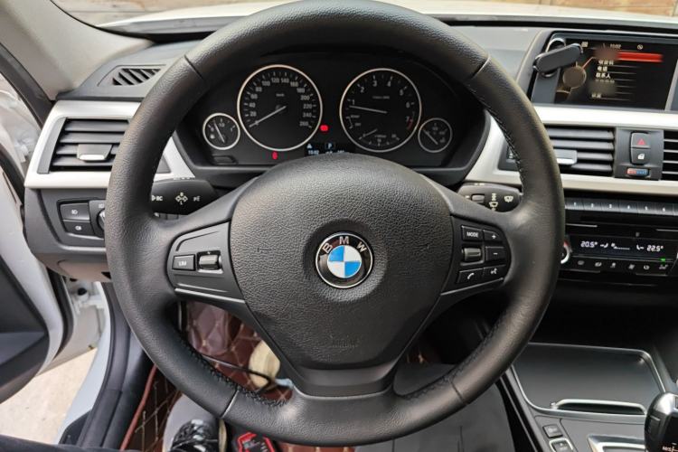 Used BMW 3 Series 2016 316Li Fashion Model Steering Wheel