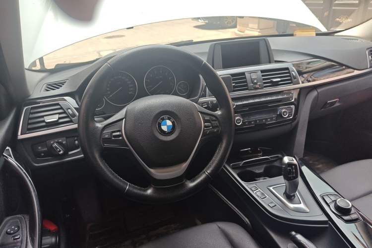 Used BMW 3 Series 2016 320Li Ambition Model Steering Wheel